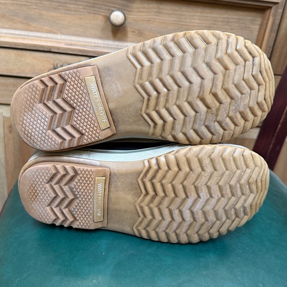 Sorel Joan of Arctic Boots Olive - Picture 15 of 16